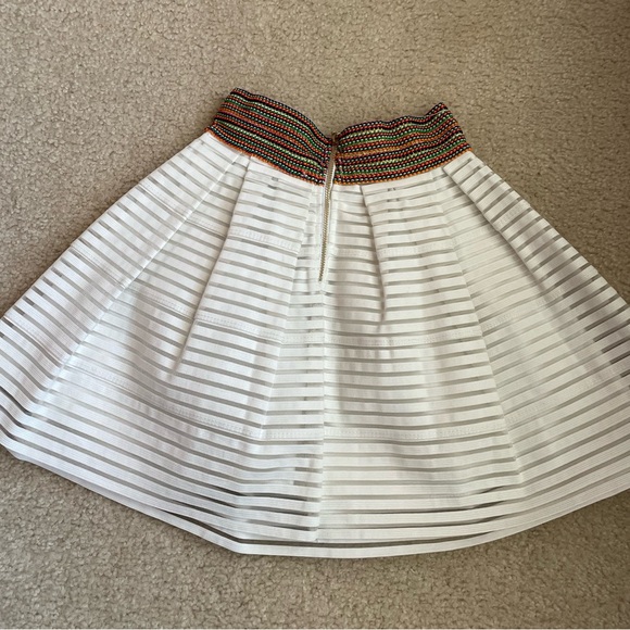 Elegant White Striped Skirt with Colorful Waistband - Picture 4 of 8